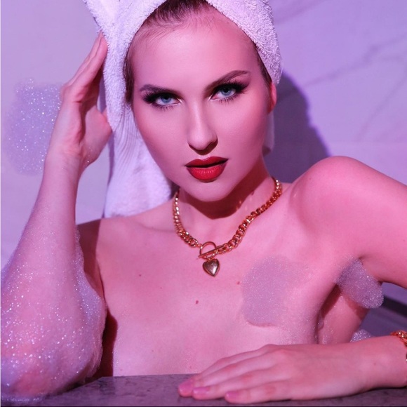 Stunning gold link heart locket necklace and bracelet - Picture 3 of 7